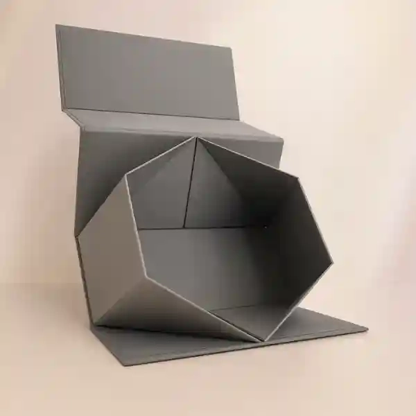 Collapsible Rigid Boxes